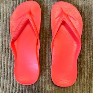 Women’s Coral Flip Flop Sandals - Comfortable Everyday Beach Slides